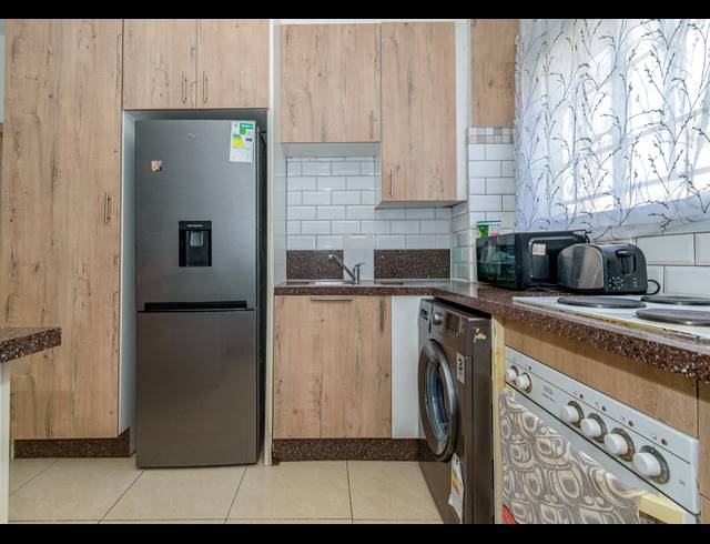 3 BEDROOM APARTMENT BLOCK TO LET IN MORNINGSIDE